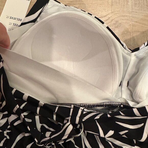 TRIMSHAPER WOMENS BLACK AND WHITE TANKINI SWIM TOP 20W NEW - Picture 6 of 9